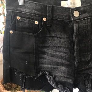 Free People Shorts - Free People- Mid waist black Denim Shorts Free People Shorts - Free People- Mid waist black Denim Shorts